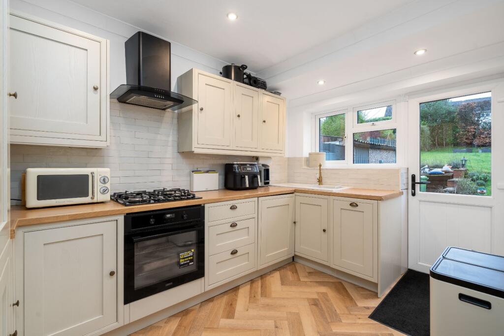 Thornholme Road, Marple, SK6 photo 5