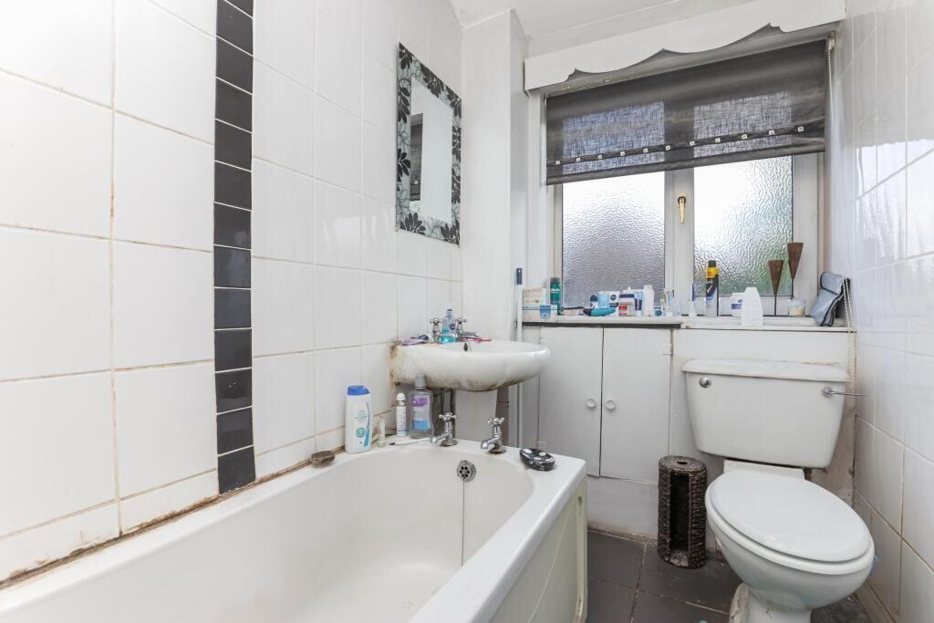 Apartment in Paisley - View 4