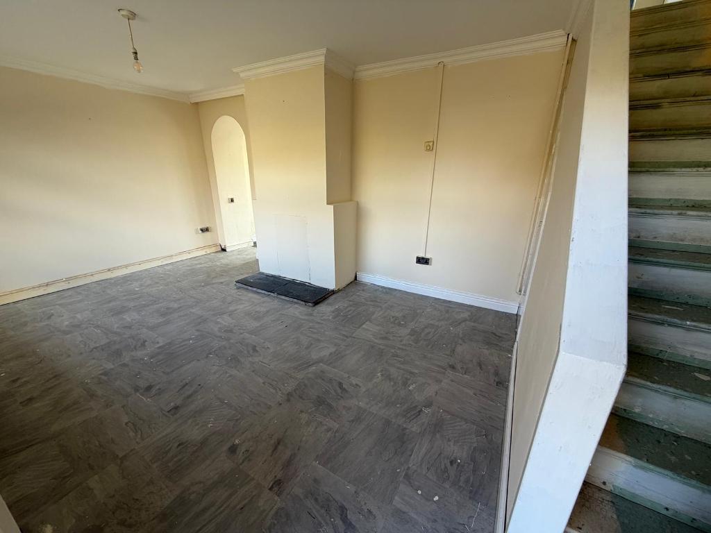 Beechfield Close, Garnlydan, Ebbw Vale, Blaenau Gwent, NP23 5EN photo 4