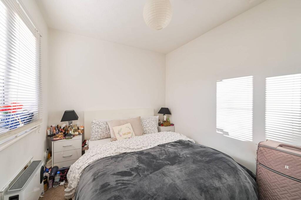 Main image of property: Mandeville Court, Chingford, London, E4