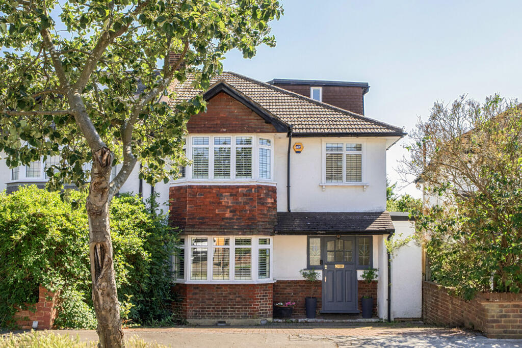 Main image of property: Crescent Way, Streatham Common, London, SW16