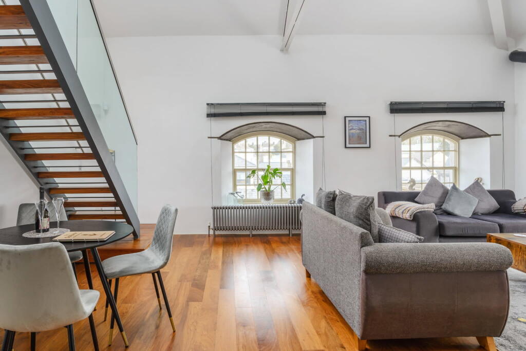 Apartment in Plymouth, Stonehouse - More