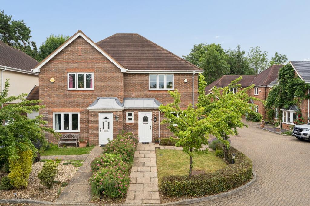Main image of property: Kennards Court, Amersham