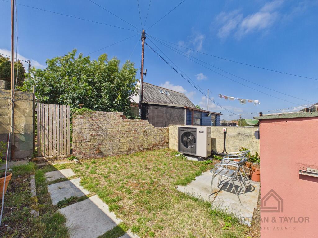 House in Plymouth - View 4