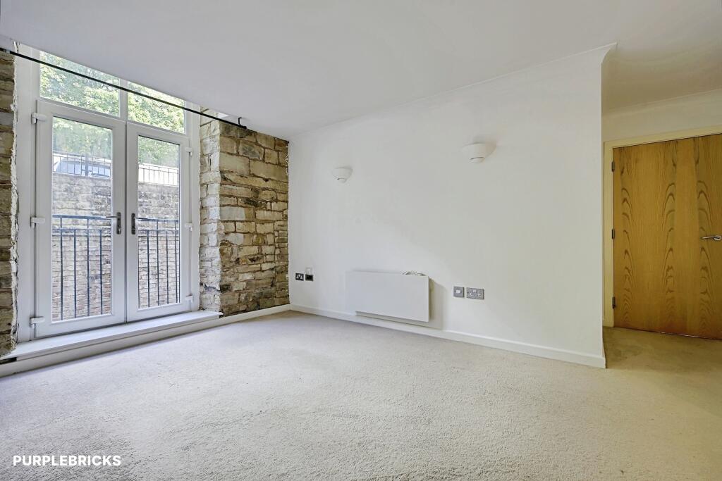 Apartment in Kirklees, Wellhouse - View 4