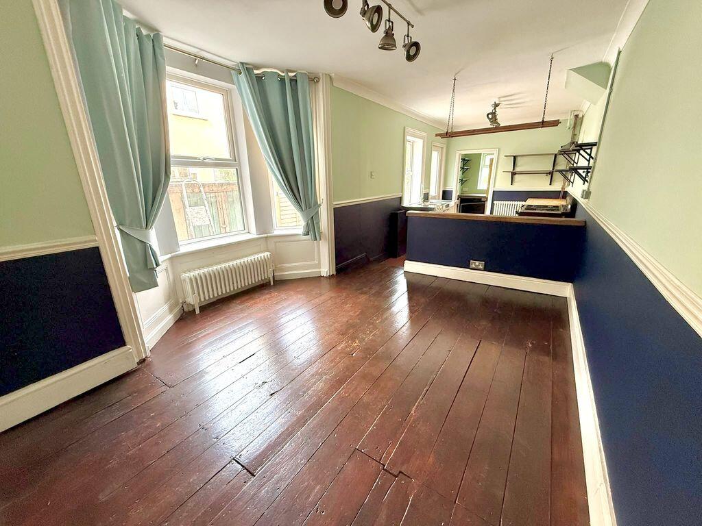 House in Dunstable, Central Bedfordshire - View 5