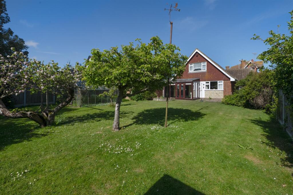 Bennells Avenue, Tankerton, Whitstable photo 4