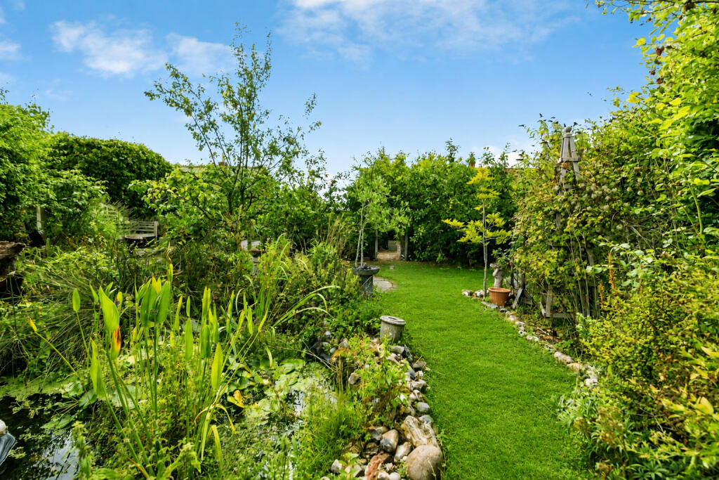 House in South Norfolk, Mundham - More