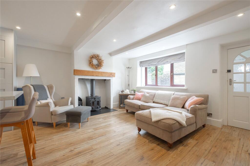 House in Kirklees, Holme Valley - More