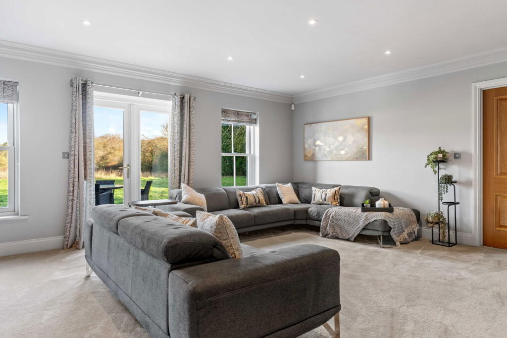 Additional image 13 of Pottersheath Road, Welwyn, AL6 9SY