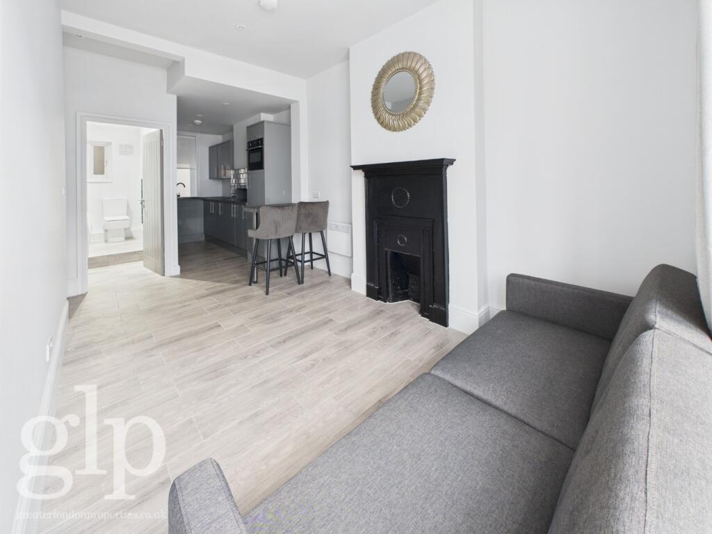 Apartment in London - View 5