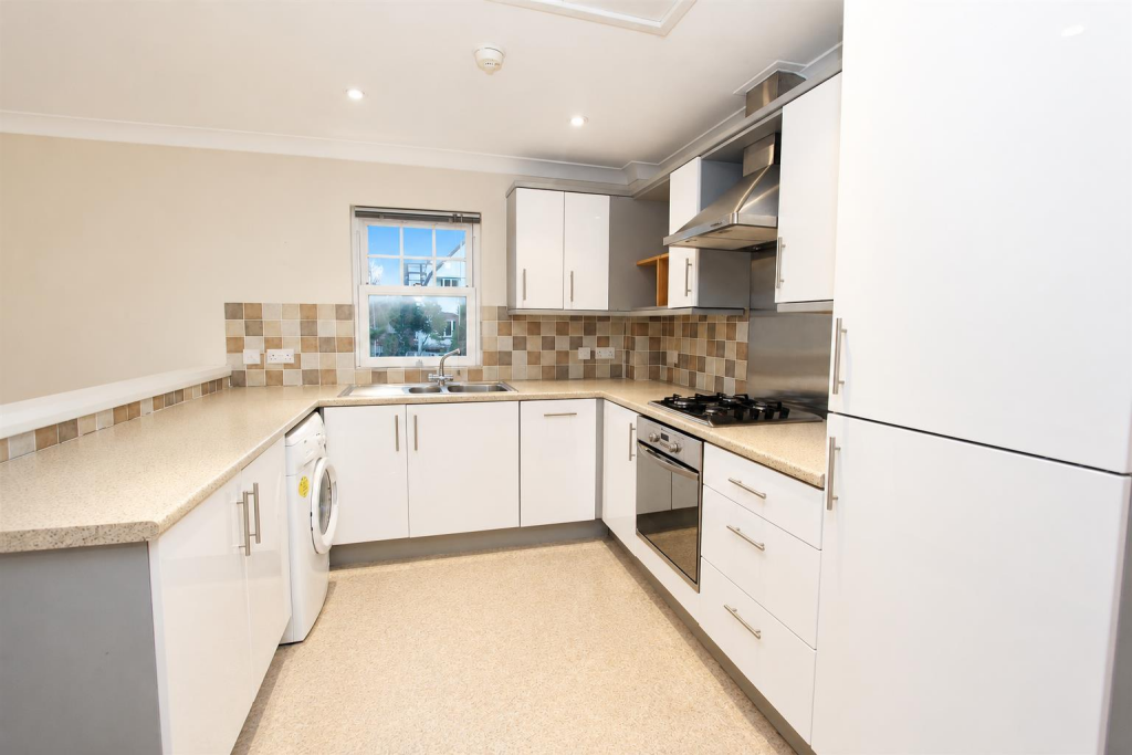 Apartment in Leeds - View 4