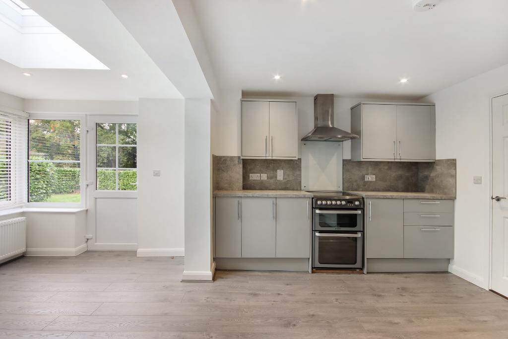 House in Tonbridge - View 4