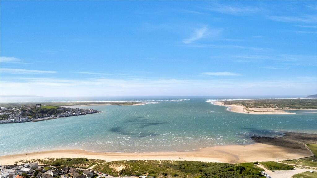 Main image of property: Marine Parade, Instow, Bideford