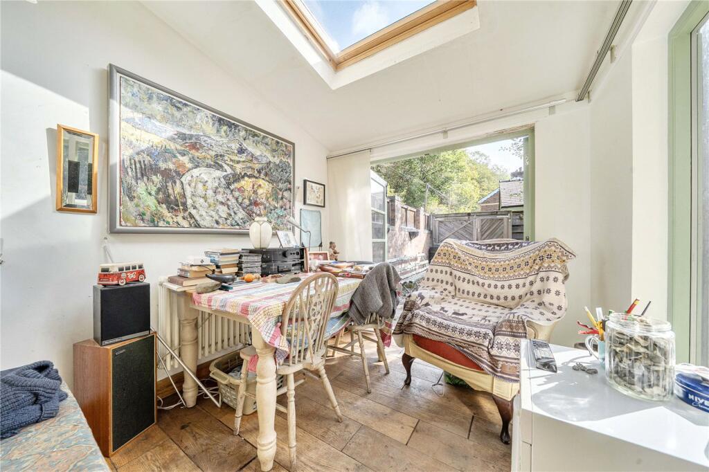 House in Llandrindod Wells - More