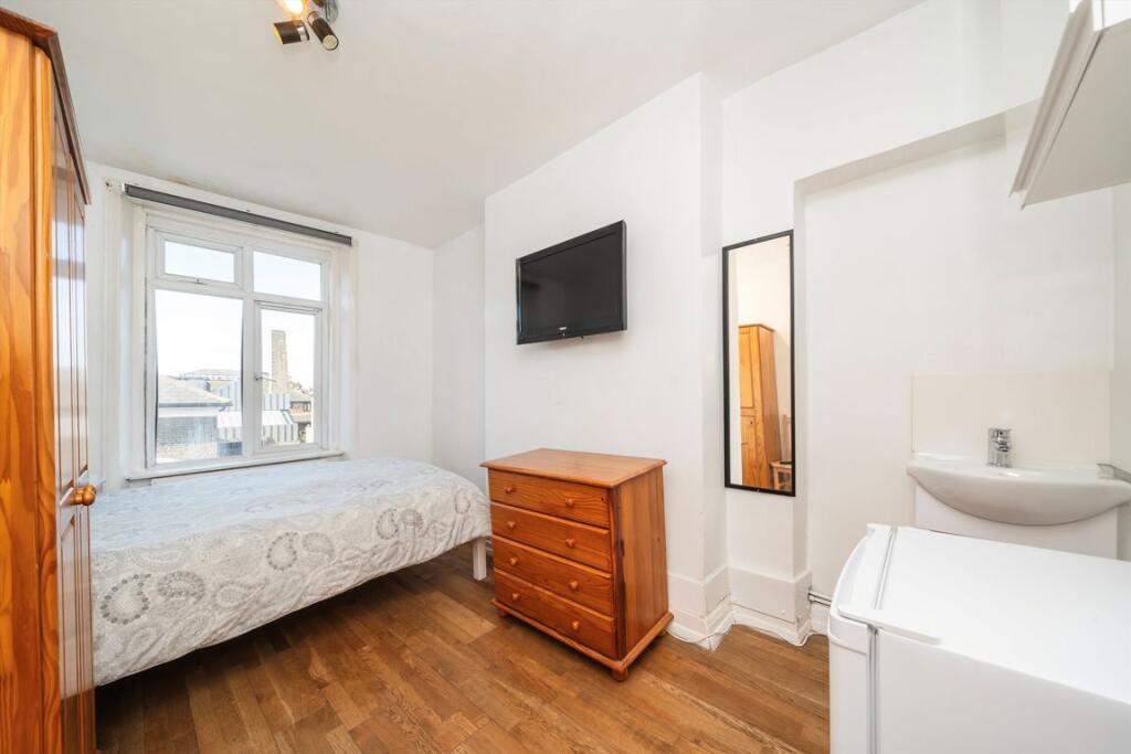 House in London, Shepherd's Bush - View 3