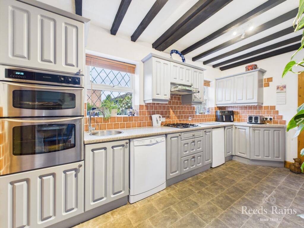 Bosville Cottages, Rudston, Driffield, East Yorkshire, YO25 photo 3