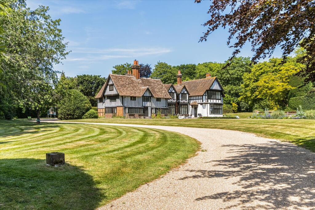 Main image of property: Vicarage Road, Yalding, Maidstone, Kent ME18