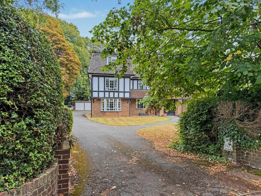Main image of property: Cavendish Place, Dean Park, Bournemouth, Dorset, BH1
