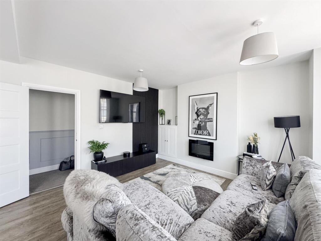 Main image of property: Devonshire Road, Bexhill-On-Sea, TN40 1AX
