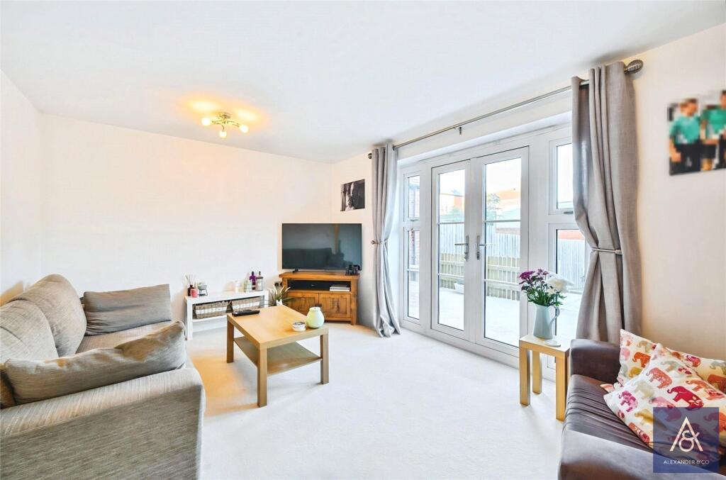 House in Brackley, West Northamptonshire - View 2