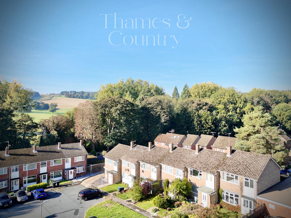 Main image of property: 16 Rosemary Close, HIGH WYCOMBE, HP12 4AG