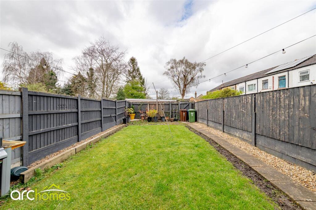 House in Wigan, Westleigh - View 4