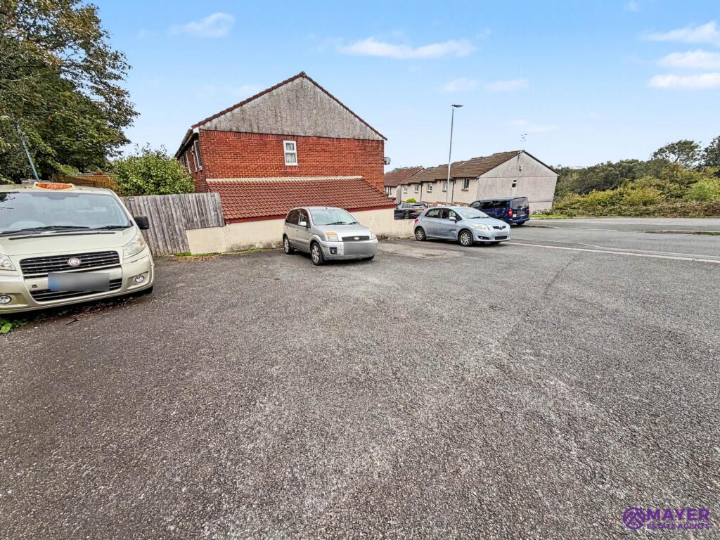 House in Plymouth - View 4