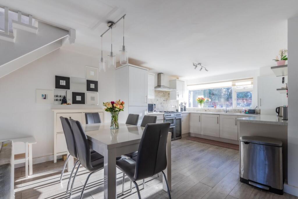 House in Penarth, Llandough - View 2