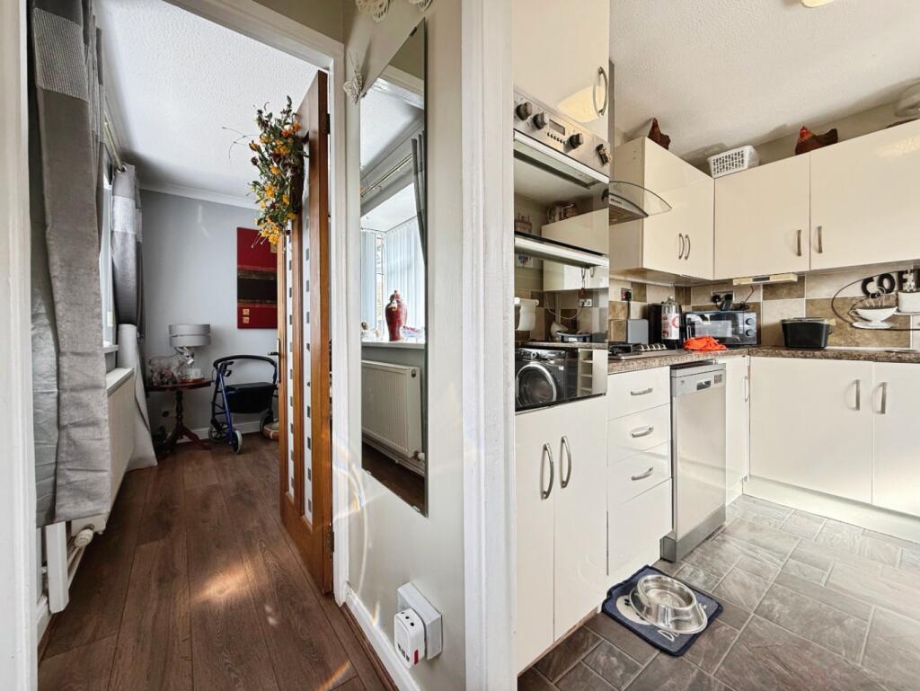House in Swansea, Birchgrove - View 4