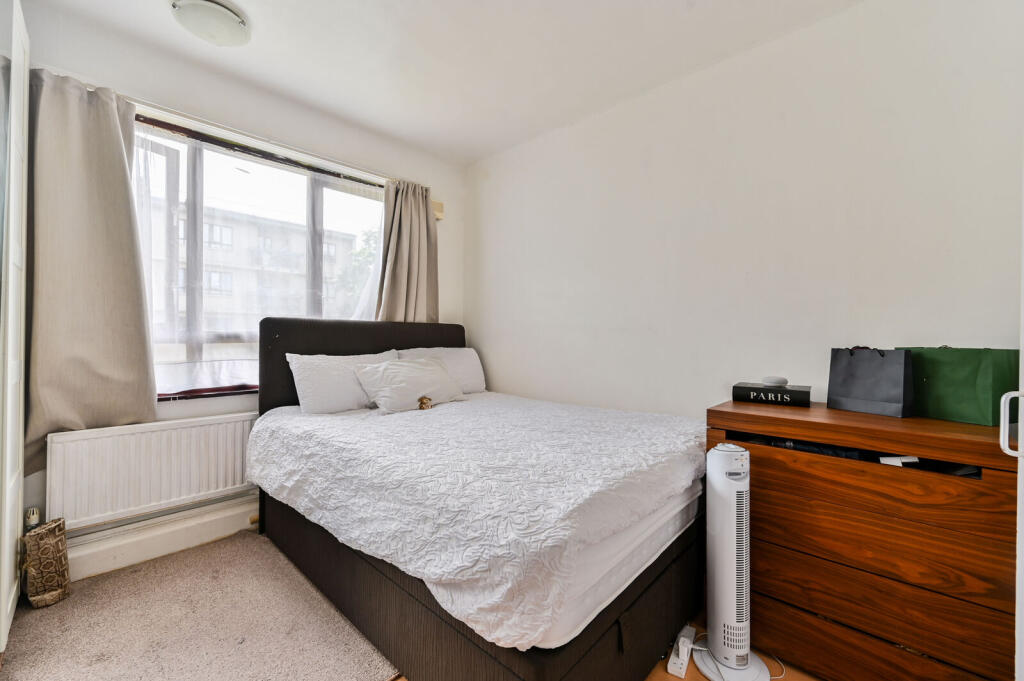 Apartment in London - View 5
