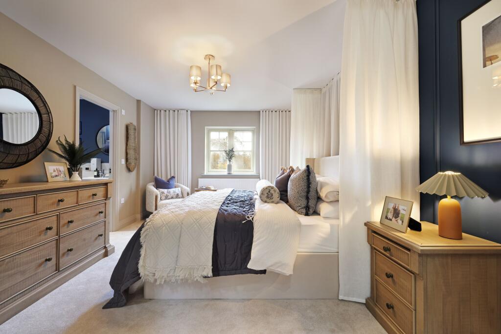 House in North Hertfordshire, St Ippolyts - More