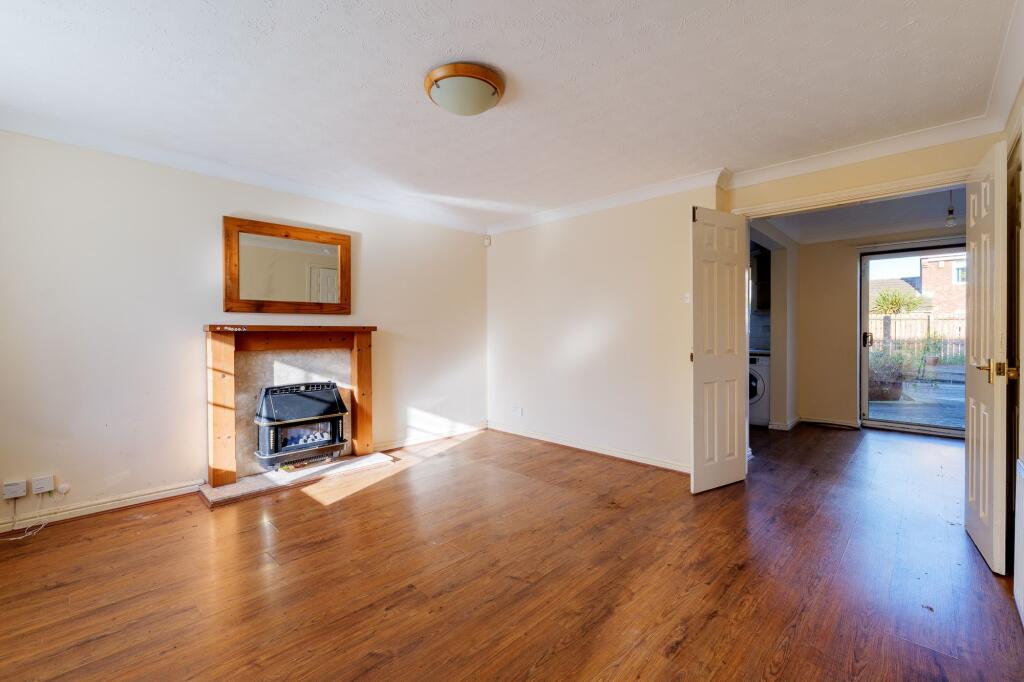 Bede Close, Holystone, NE12 photo 3