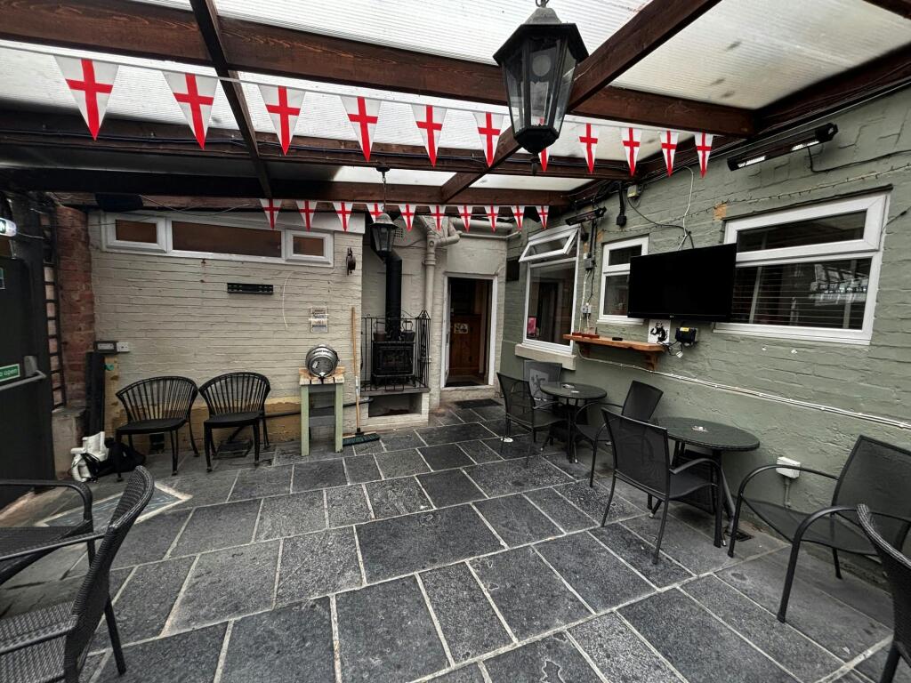 6 Tavern.jpg