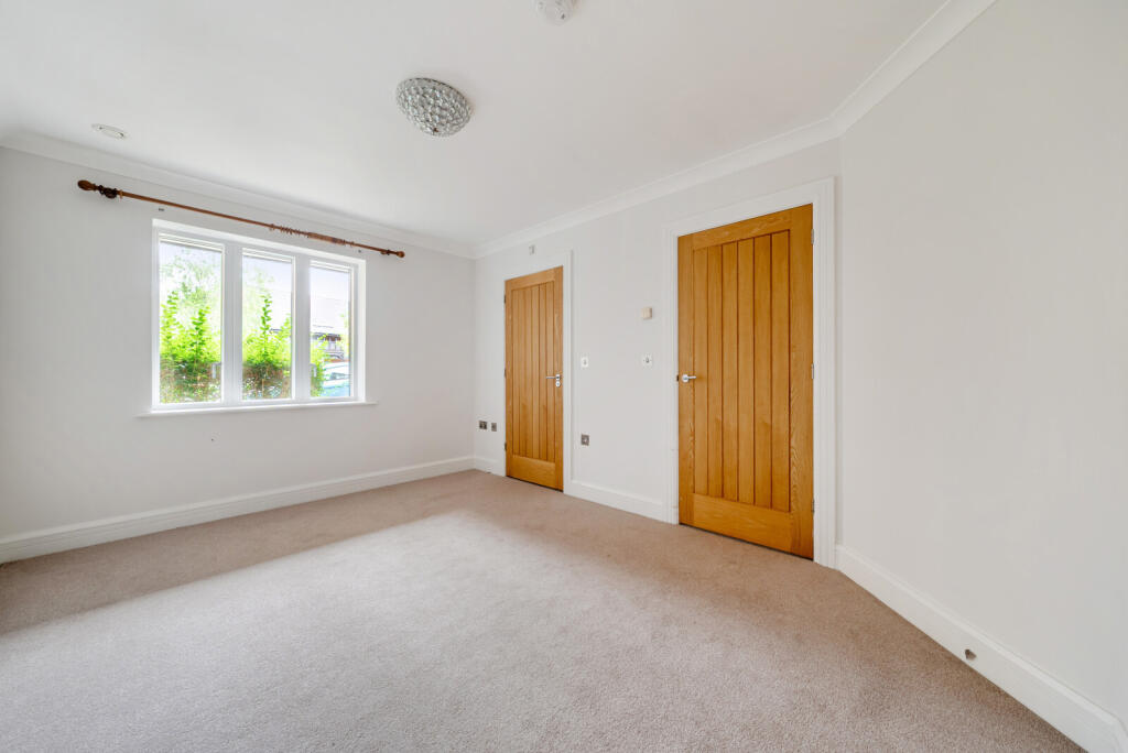 Apartment in Guildford - View 5