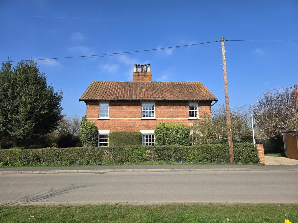 Main image of property: Meadow Lane, South Hykeham, Lincoln