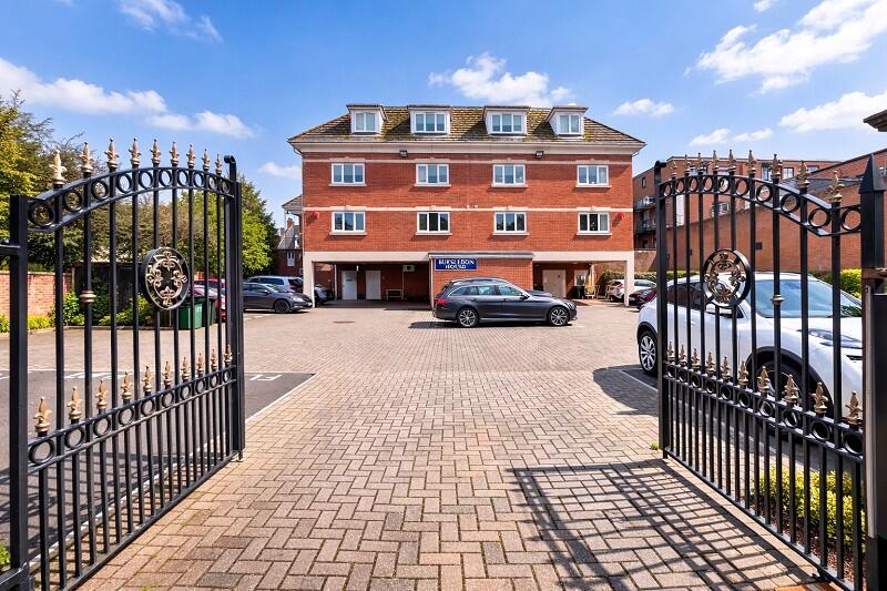 Main image of property: Station Road, New Milton, Hampshire. BH25 6HT