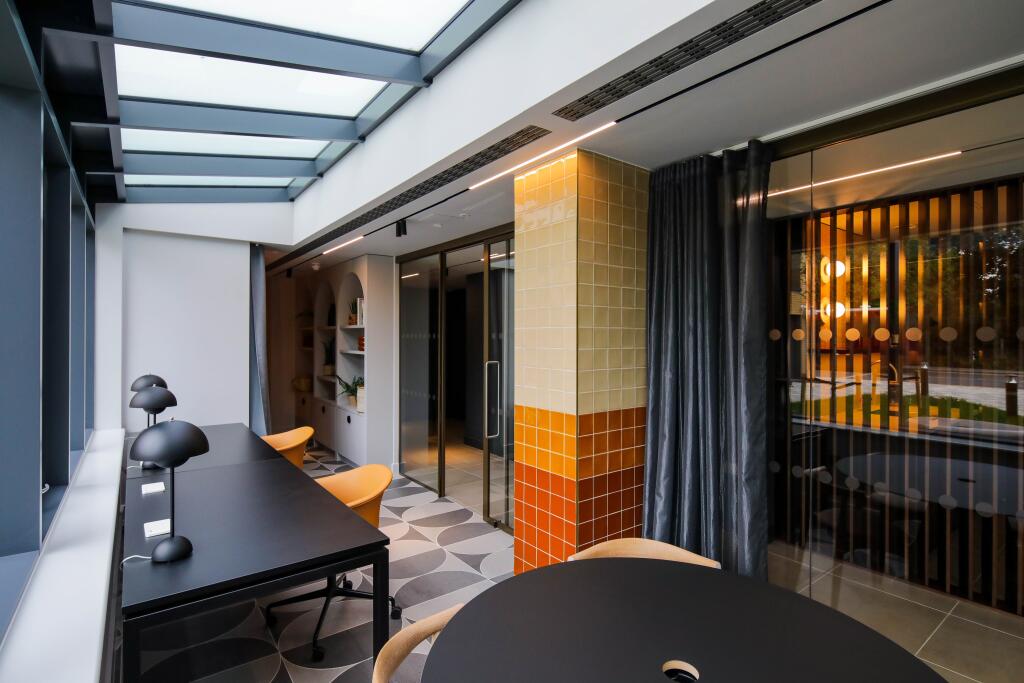 Apartment in Guildford - View 4