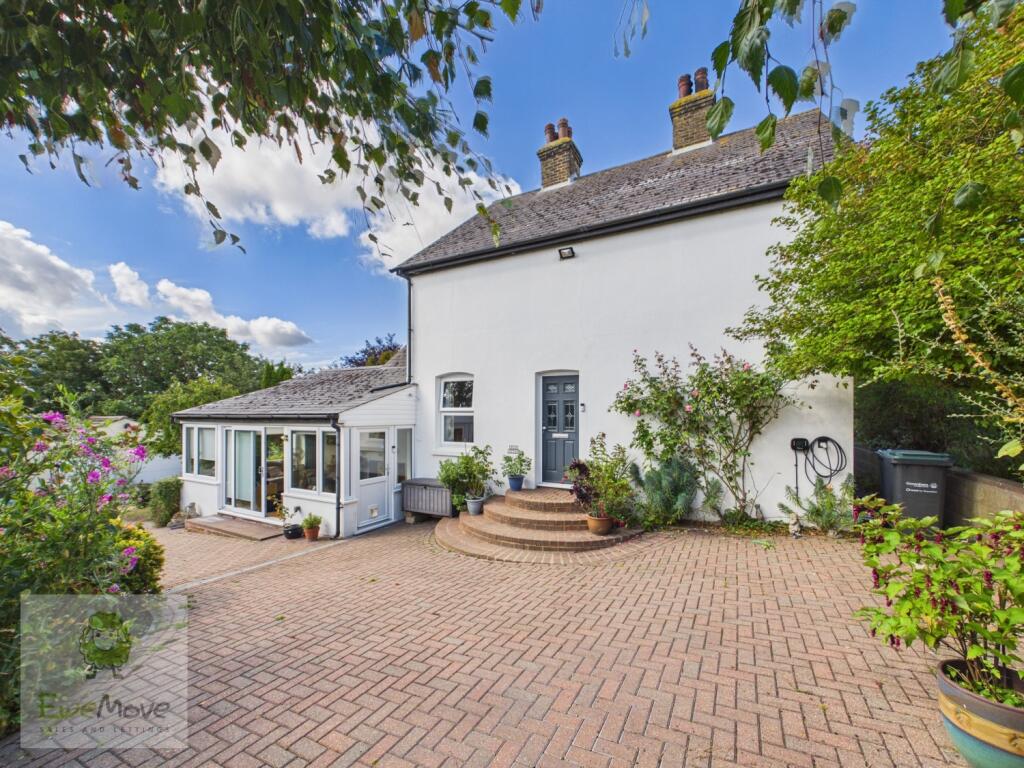 House in Gravesham, Higham - View 3