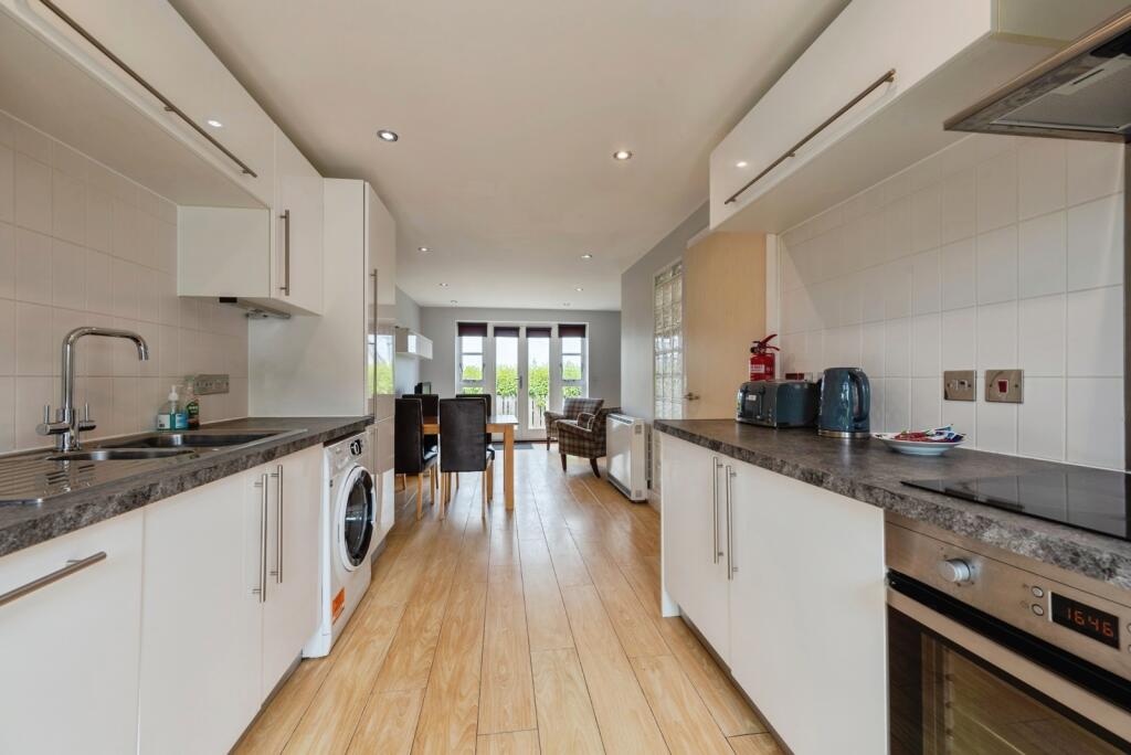 House in Plymouth - View 5