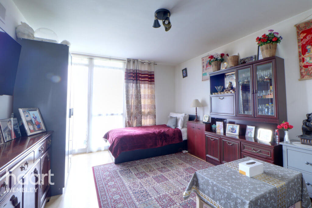 1-bed flat on Wembley Park, £240,000