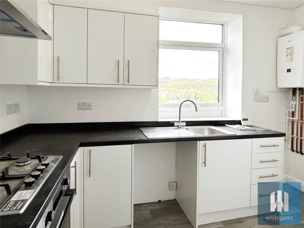 House in Huddersfield - View 2