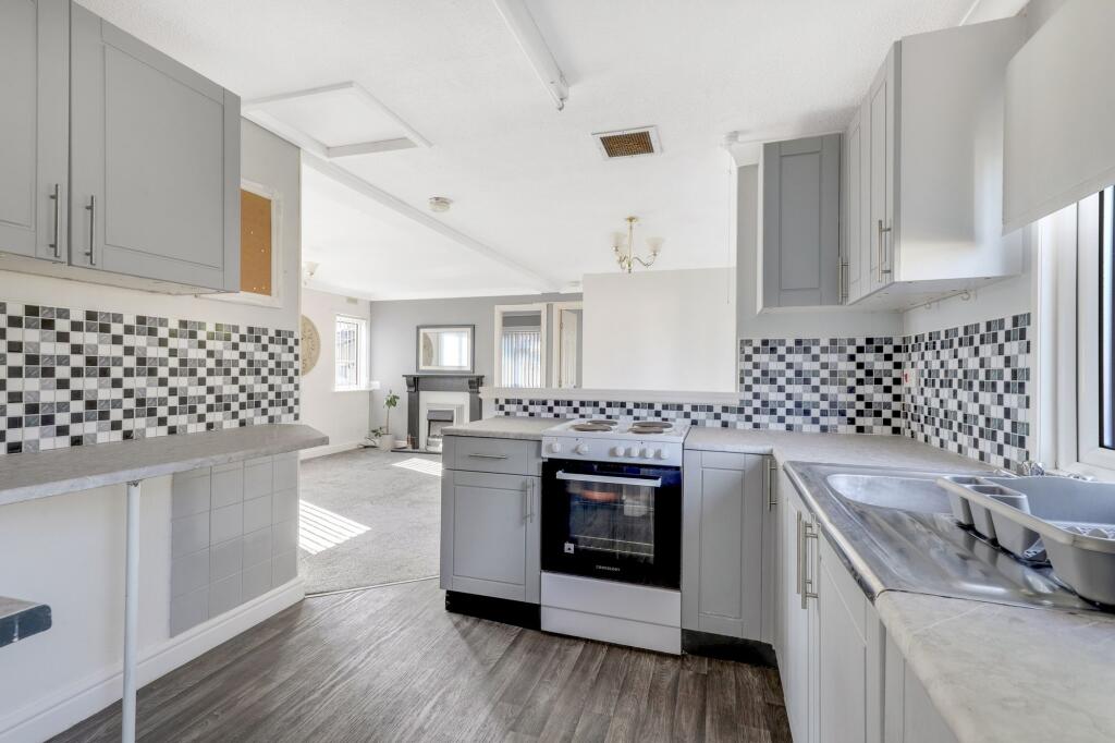 House in Gedling, Lakeside View, Woodborough - View 5