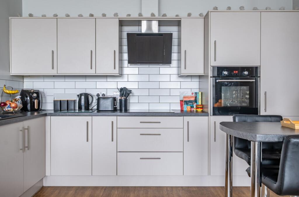 Apartment in Amber Valley, Langley Mill - View 3