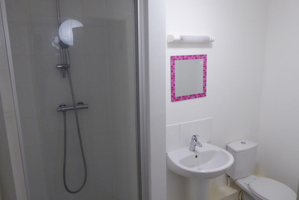 Apartment in Lancaster - More