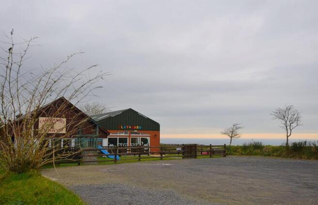 Cafe &amp; Playbarn