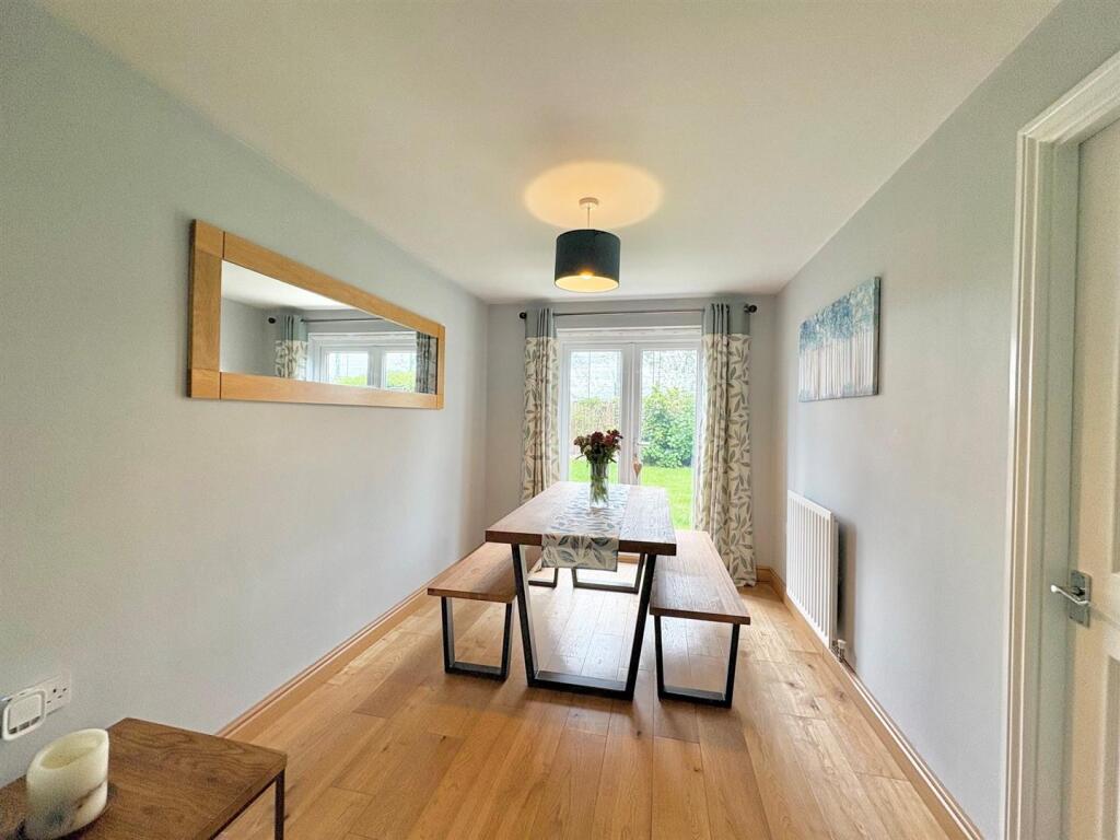 Wintergreen Close, Leigh - View 4