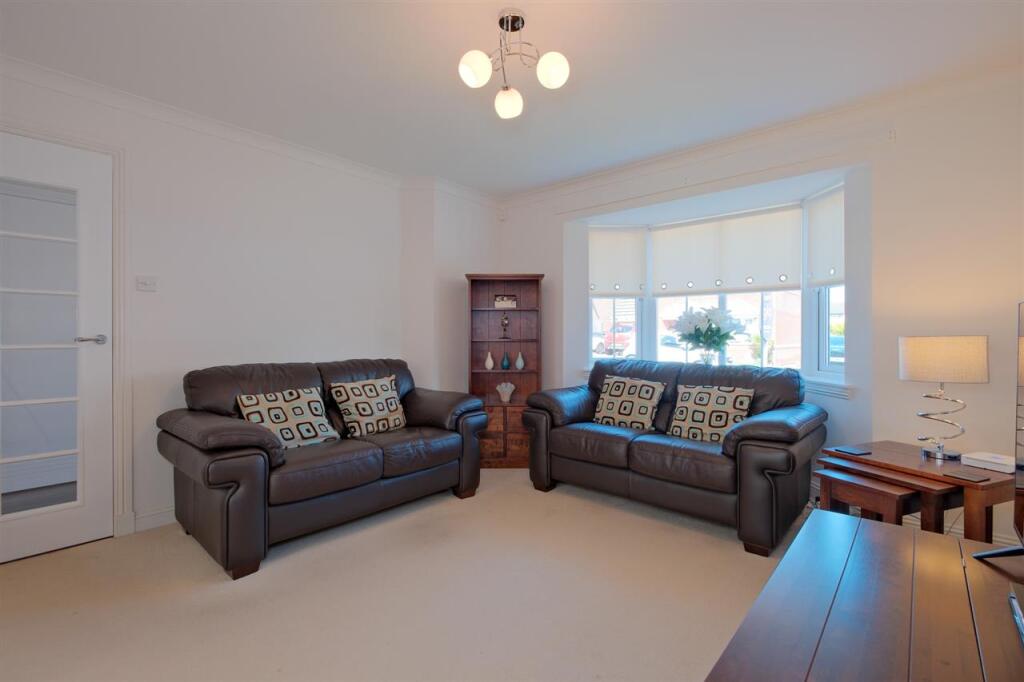 House in Glasgow, South Lanarkshire - View 2