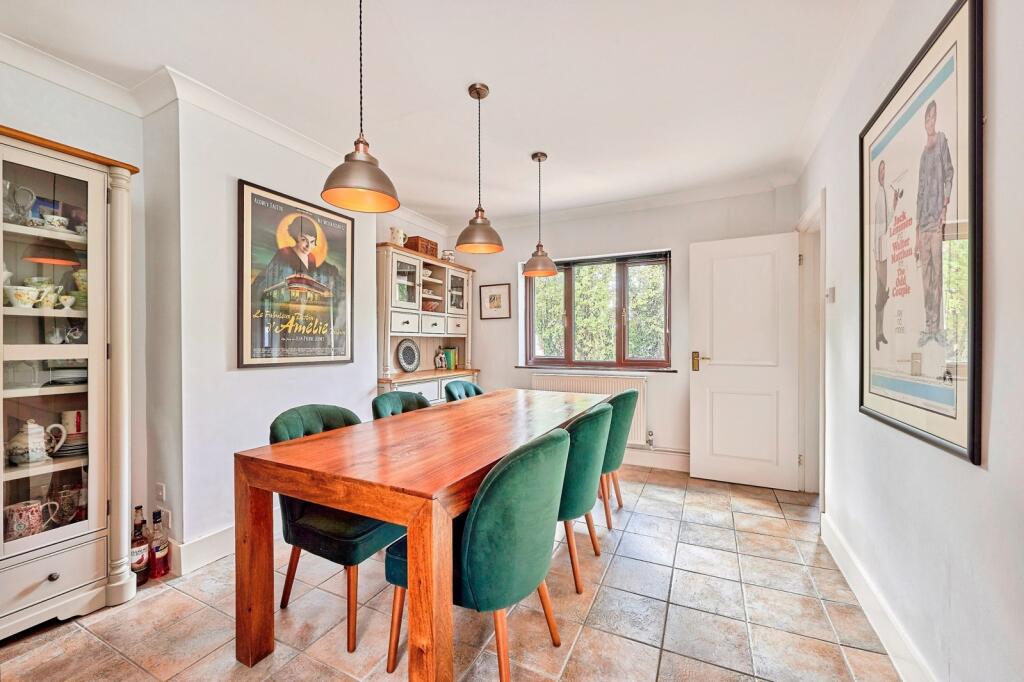 House in Stevenage - More