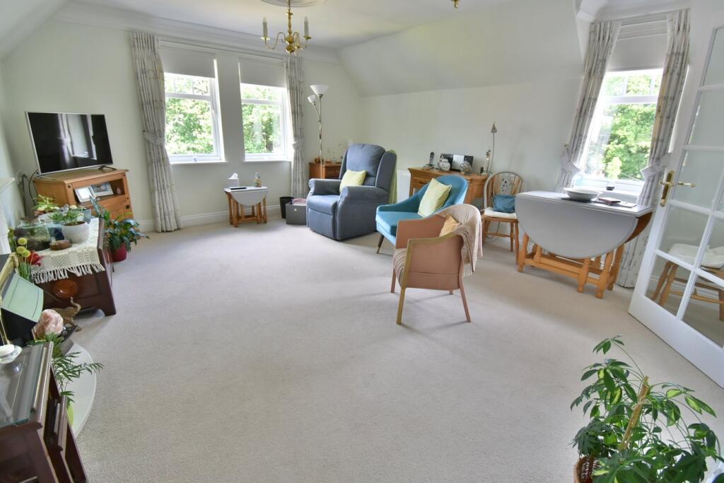 Apartment in Ferndown, Ferndown Town Centre - View 4